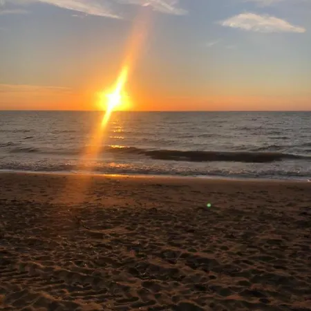 Les Pieds Dans L'eau *