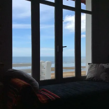 Les Pieds Dans L'eau