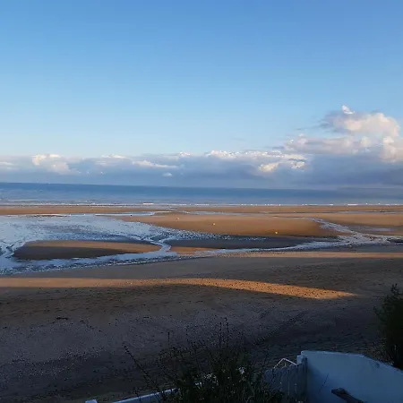 Les Pieds Dans L'eau * Blonville-sur-Mer