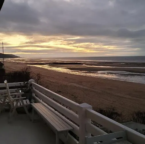 Les Pieds Dans L'eau