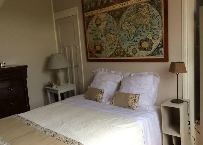 Les Pieds Dans L'eau *